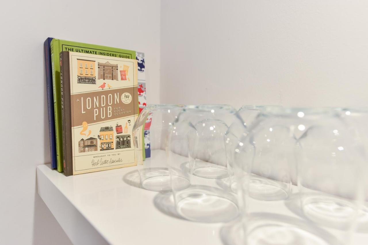Appartamento Minimalist Studio With Balcony In Kensington, Sleeps 4 *